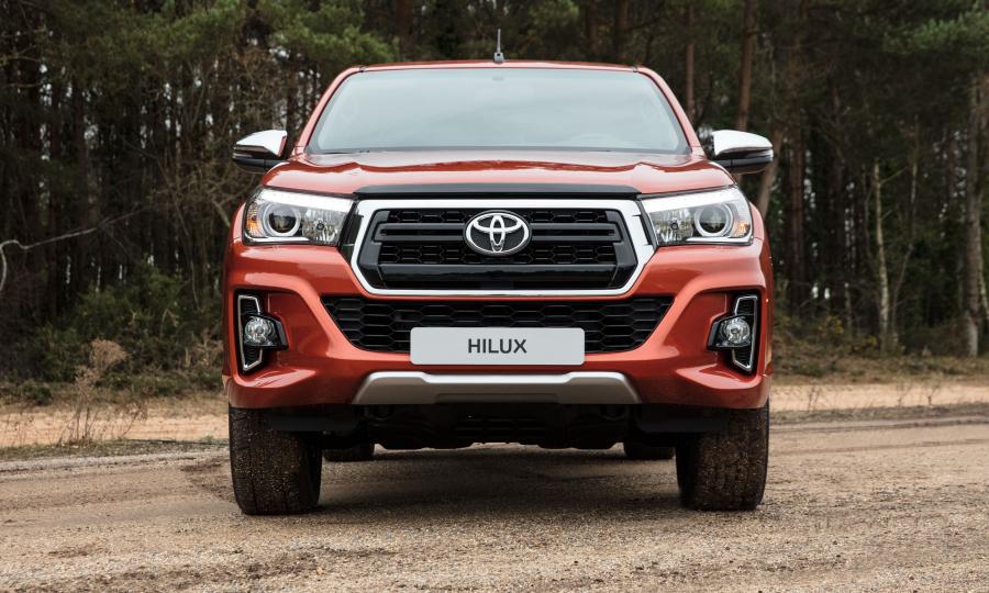  Toyota Hilux 4x4 Special Edition Double Cab 2018 года  (фото 20 из 26)
